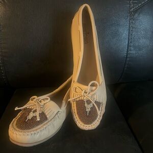 Minnetonka Sand Colored Moccasins Size 10 NWT
